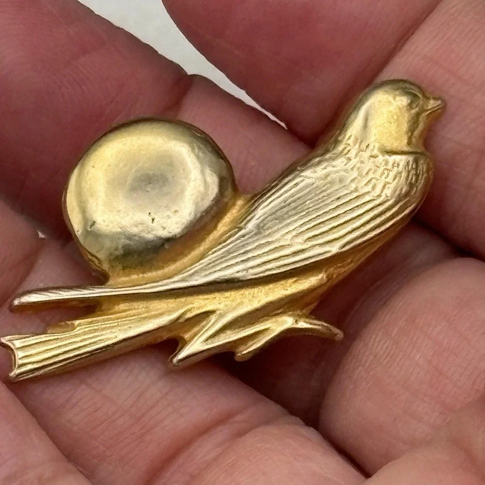 MMA Bird Brooch Sun God Egyptian King Tut 24k Gold Over Memet Pin
